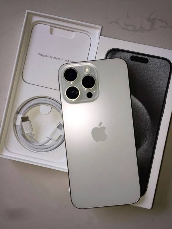 iPhone 15 Pro Max | Apple Bro